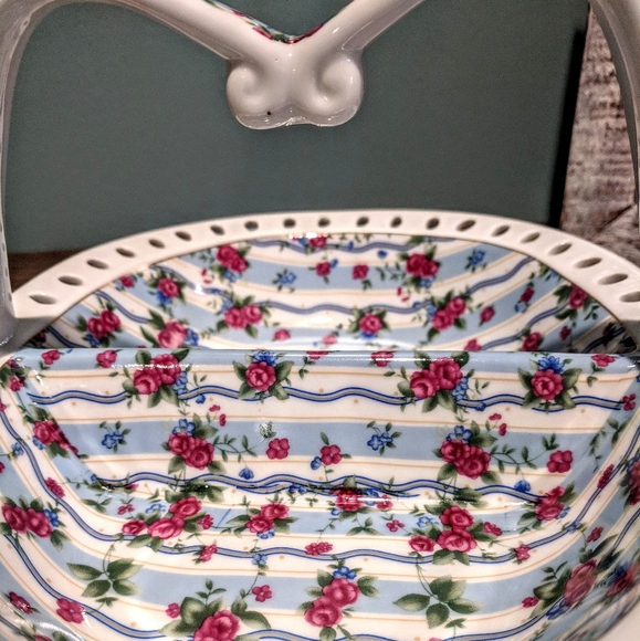 PORCELAIN DIVIDED DISH - Picture 3 of 6